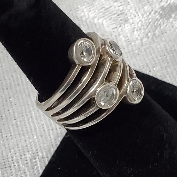 Ring - Picture 2 of 3